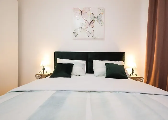 Cherry Apartment